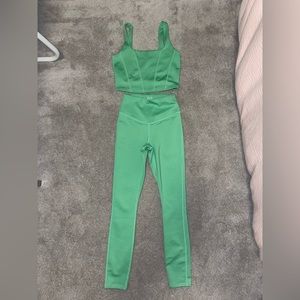 IVL COLLECTIVE ATHLETIC SET GREEN